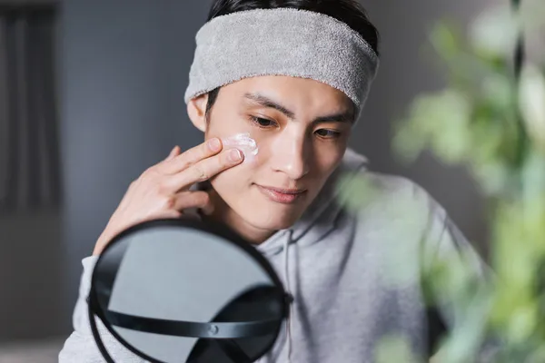 men's face wash