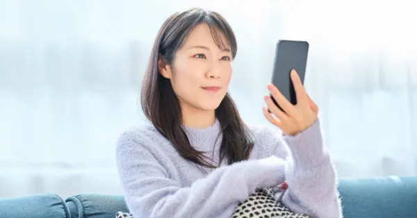 スマホ女性